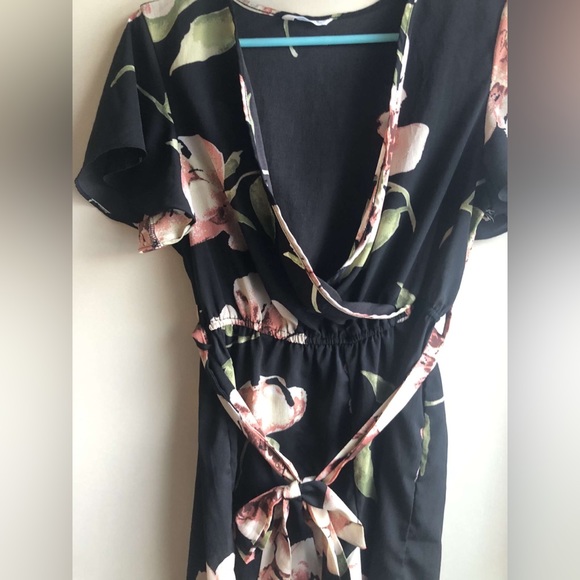 Flower print romper - Picture 3 of 6